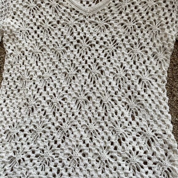 💼Beautiful Crocheted Sweater, Long Sleeve, V-neck - Picture 8 of 9